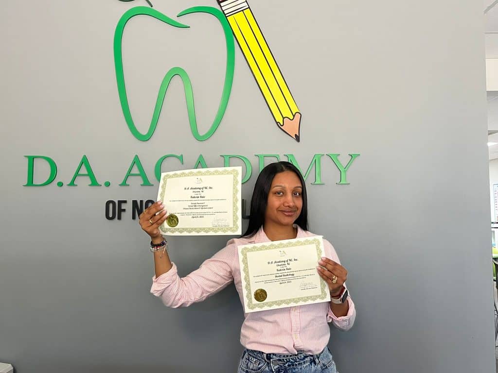 Breaking Down the Dental Assistant Salary in the USA